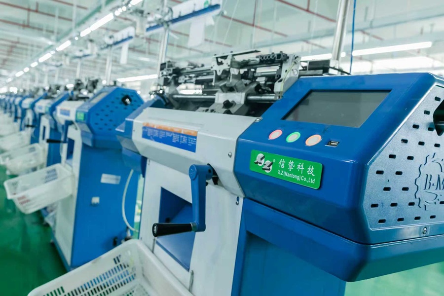 Knitting Machines